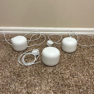 Google Nest Wifi - Wi-Fi Mesh Router H2D w/3 H2E Access Points & Power Cords